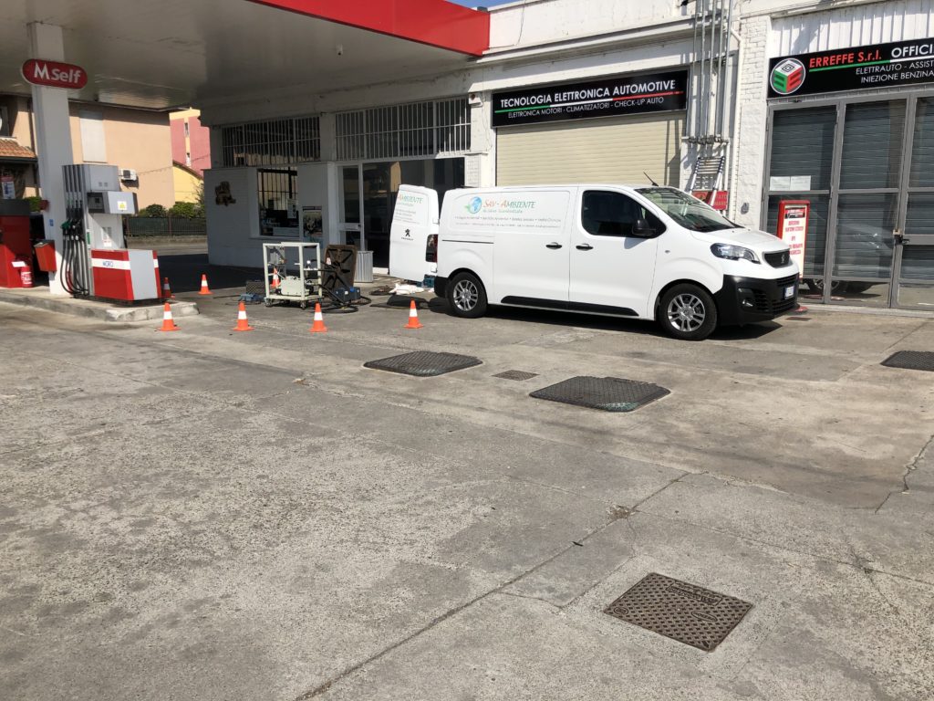 Prova di tenuta serbatoi distributore carburanti
